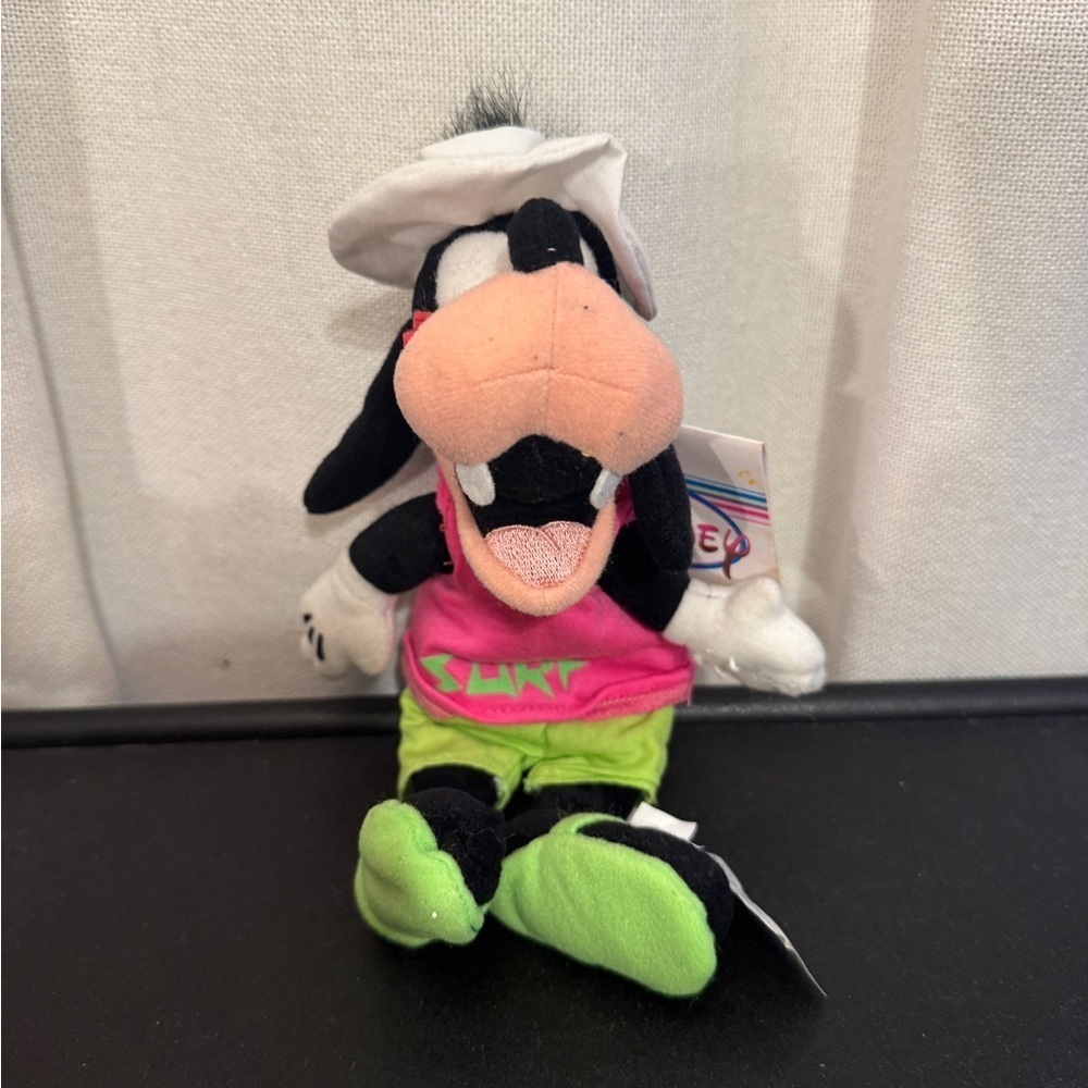 Vintage Goofy Summer plush
